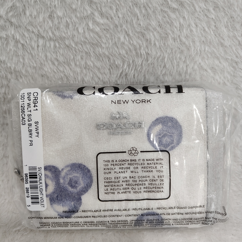 Snap Wallet In Signature Canvas With Blueberry Print - Picture 6 of 7